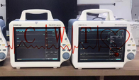 12.1 인치 LCD Pm 8000은 병원을 위해 사용된 환자 모니터를 나타냅니다